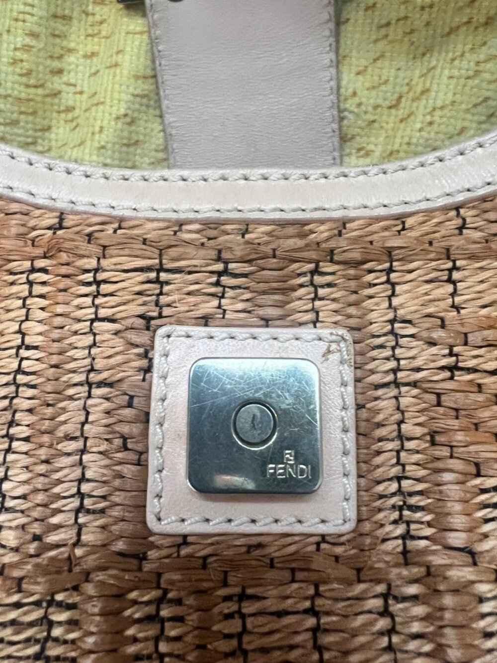 Fendi Raffia Baguette & Pale Pink Leather - Picture 9 of 16